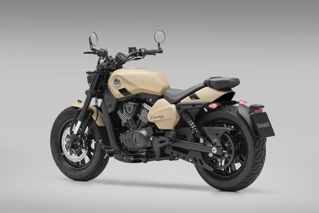Benelli Leoncino Bobber 400: debutta sul mercato la power cruiser di Pesaro